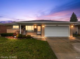 1860 N Beech Daly Rd, Dearborn Heights, MI 48127