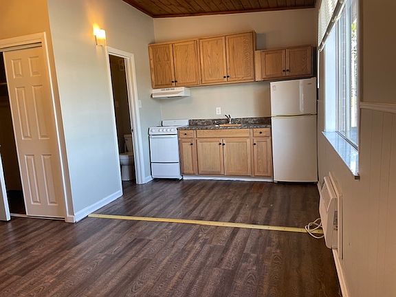 3rd image of 400 S Ashland Ave