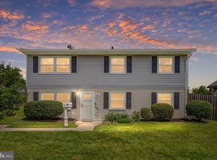 3830 Claremont Ln, Woodbridge, VA 22193