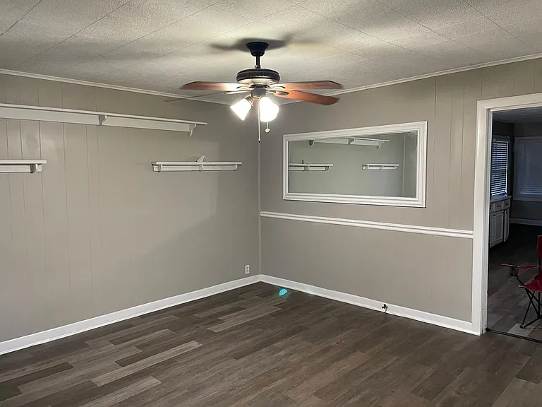 704 Williams Ave — Photo 8