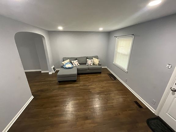 4th image of 7804 W Summerdale Ave