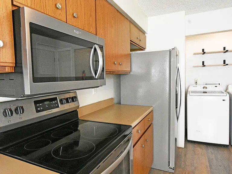 30 Bayberry Ln — Photo 3