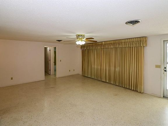 5th image of 325 San Benito Ave