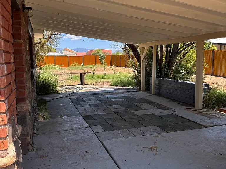 745 N Rosemont Blvd — Photo 21