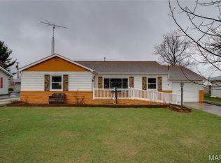 4 6th St, Carrollton, IL 62016