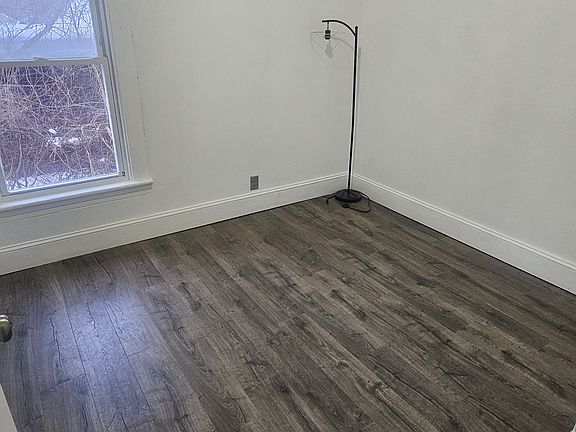 5th image of 5 S Lake Ave #1