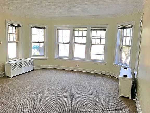 2nd image of 8346 S Drexel Ave #2N
