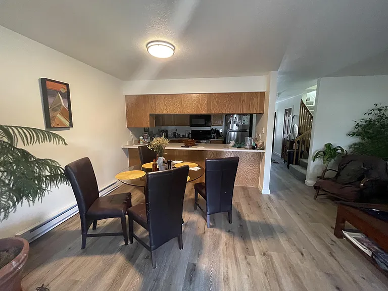 1611 W Koch St #30-1 — Photo 4