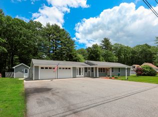 18 Colonial Dr, Kennebunk, ME 04043