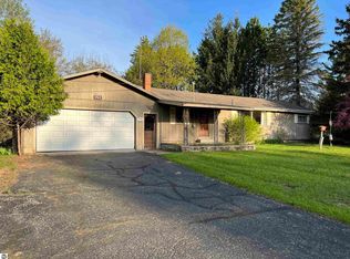 152 S West Silver Lake Rd, Traverse City, MI 49685