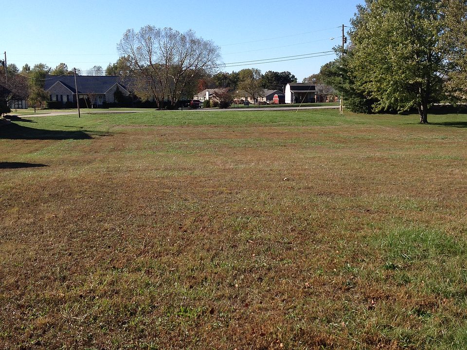 2nd image of 550 Highland Springs Dr