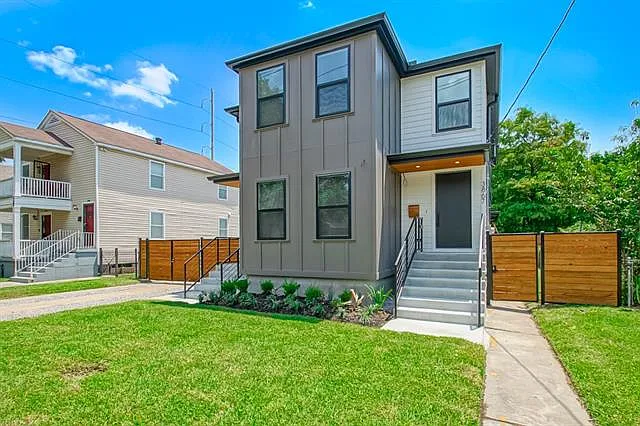 3867 Pauger St — Photo 1