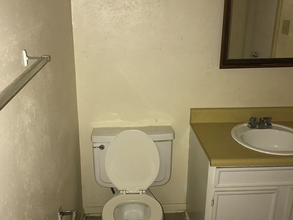 1st image of 133 Old Line Dr APT 13
