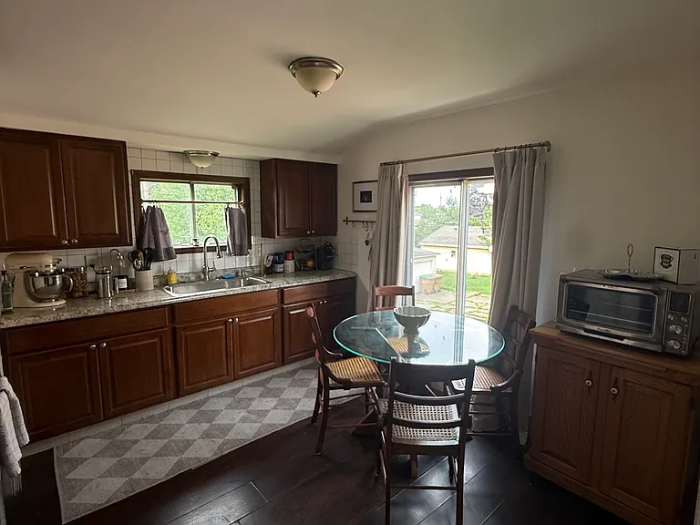 20 Marie Ave — Photo 6