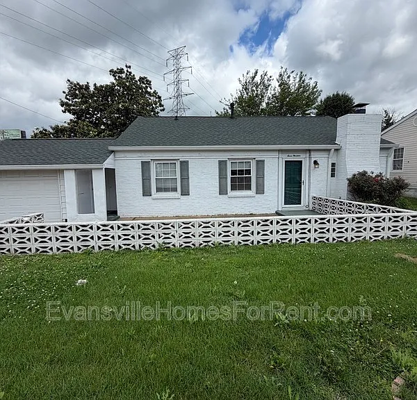 719 Lexington Rd — Photo 1