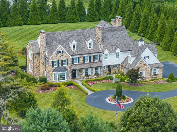 2211 White Horse Rd, Berwyn, PA 19312