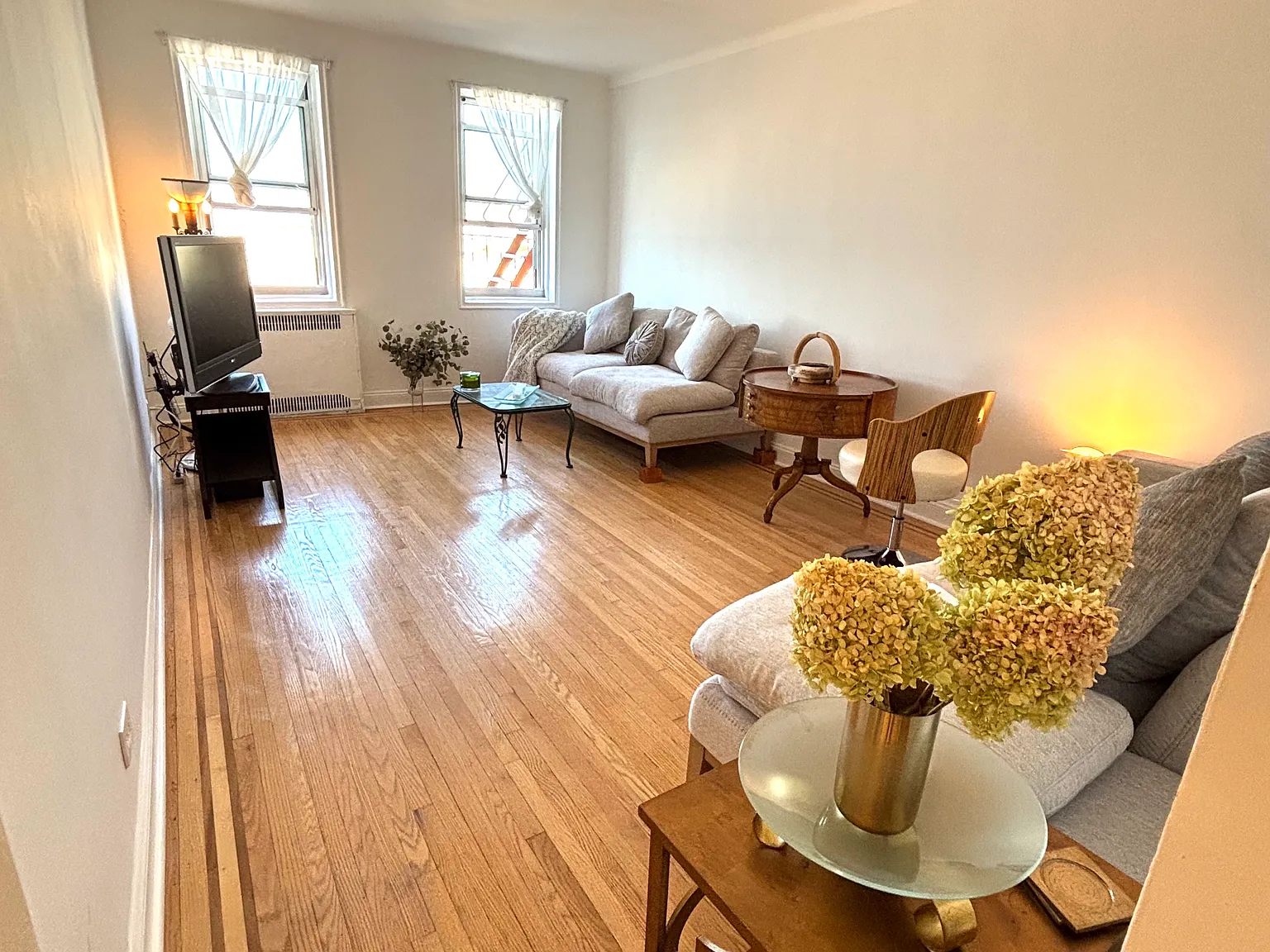 286 Corbin Place — Photo 2