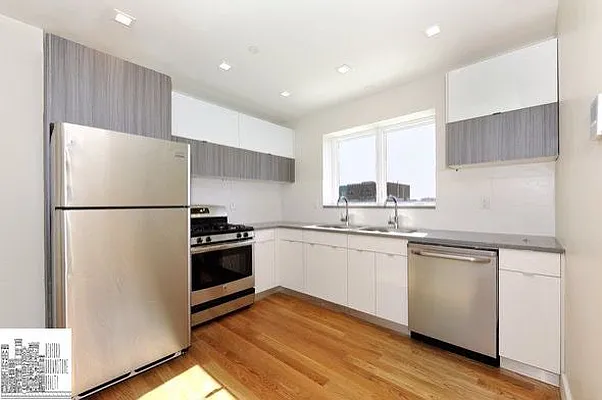 Rented by Bedford Brownstone Realty | media 33