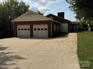 3532 16th St NE #1, Hickory, NC 28601