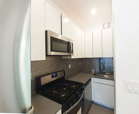 Rented by MAPT Residential LLC | media 4