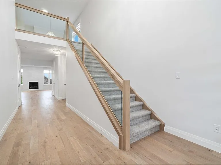 608 Sweetbay Cres #3 — Photo 1
