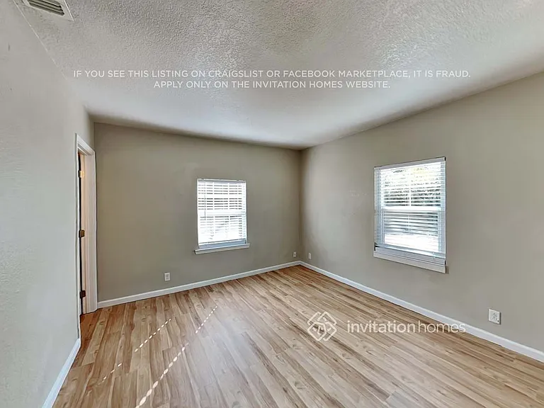 4250 11th Ave — Photo 11