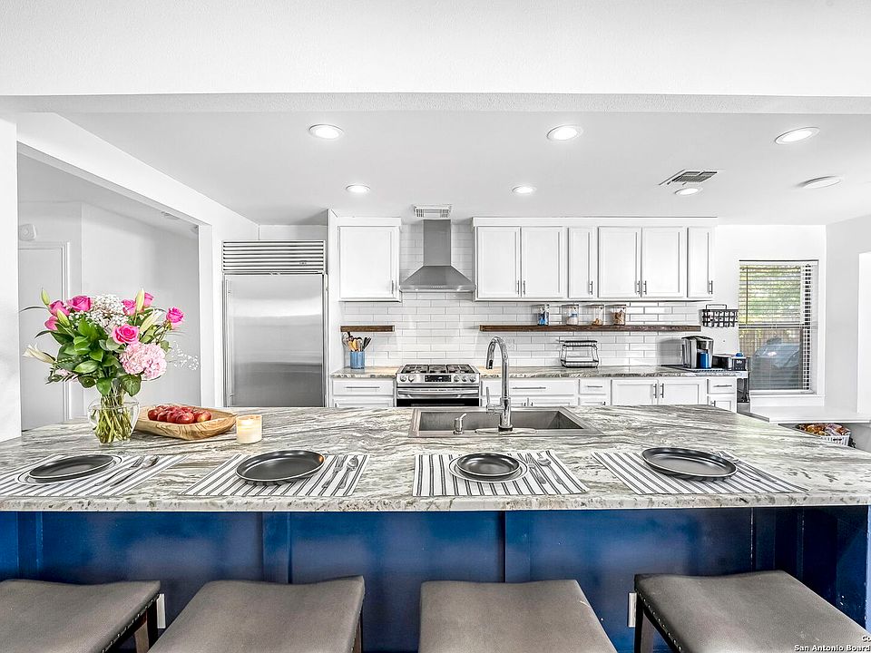 Ashley ☪ 1710 Ashley, San Antonio, TX 78232 | MLS #1896489 | Zillow