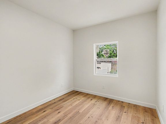 3rd image of 3630 Hydraulic Ave #2