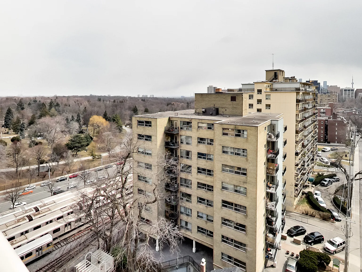 Brentwood Towers — Photo 3