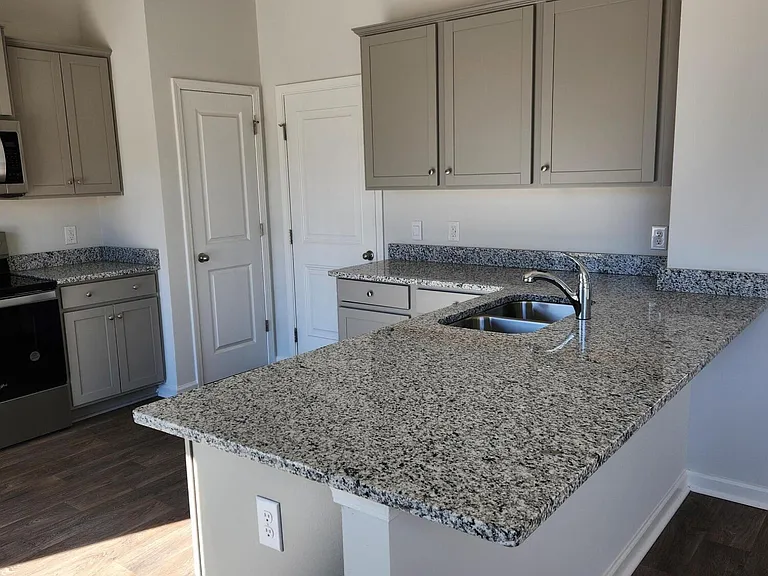 2192 Macallan Blvd — Photo 4