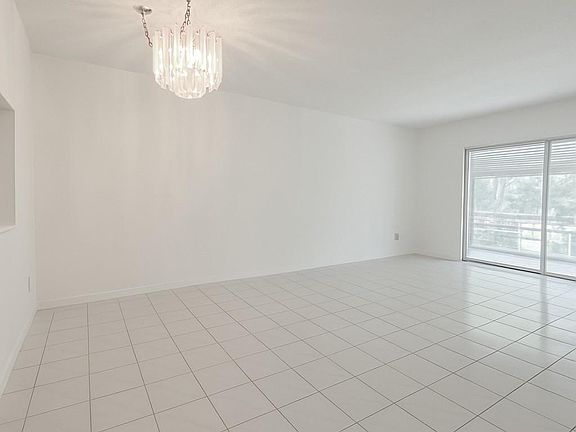 4th image of 1445 S Atlantic Shores Boulevard #206