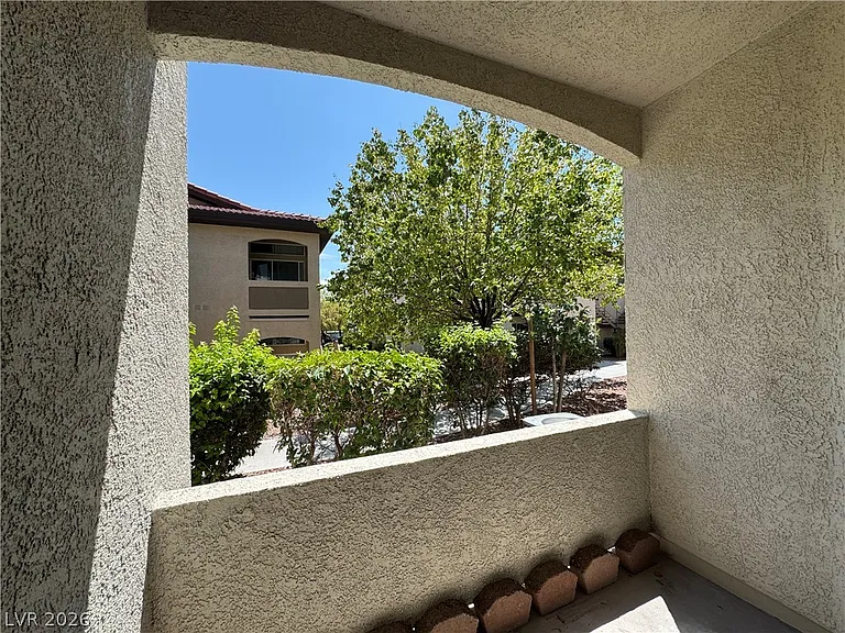 3350 Cactus Shadow St #102 — Photo 21