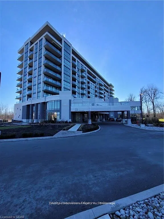 7711 Green Vista Gate — Photo 1