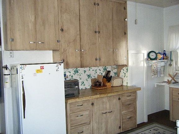 5th image of 1118 Canyon Ave