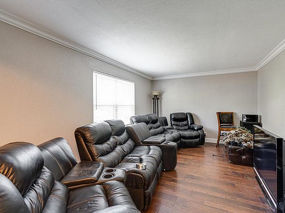 5th image of 6726 Moss Lake Dr