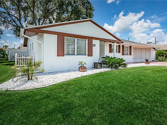 5th image of 714 Sahara Dr