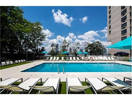 Rented by LL Real Estate Services | media 1