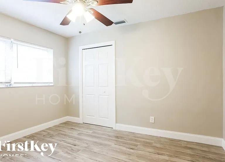 2740 SW 7th St — Photo 12