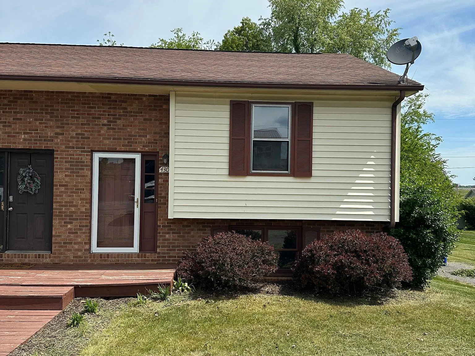 2 bed, 1086 sqft, $1,300 — Photo 1