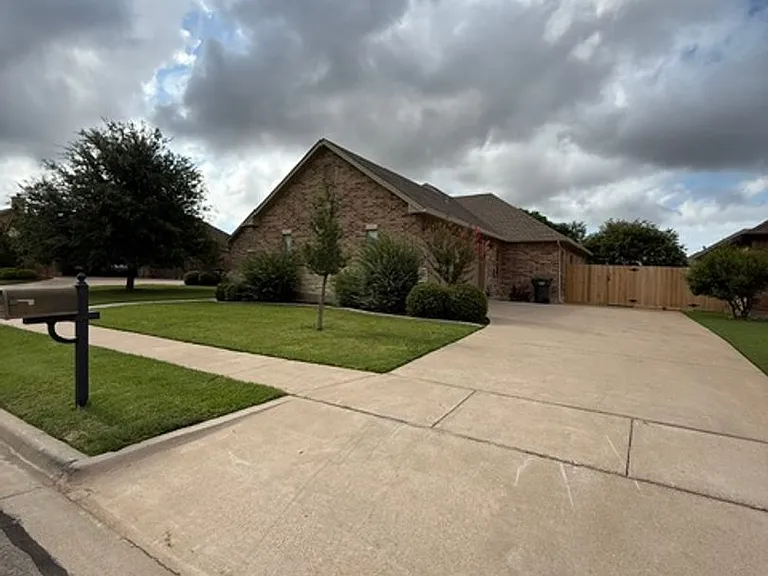 733 Benelli Dr — Photo 1