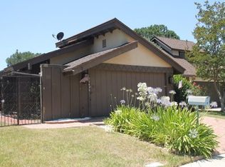 30690 Lakefront Dr, Agoura Hills, CA 91301