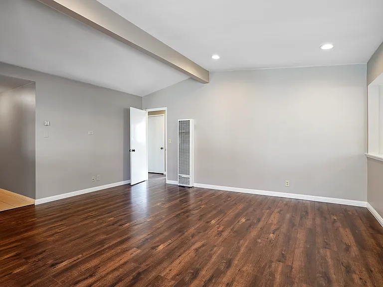 5000 Merrill St — Photo 9