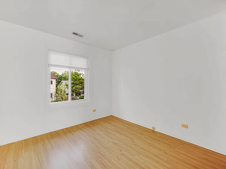 7000 Newport Dr #204 — Photo 18
