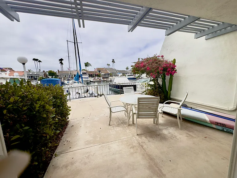 79 Antigua Ct — Photo 37