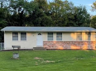 19 Robshire Manor Rd, Huntingtown, MD 20639