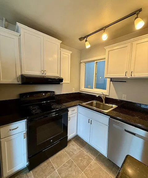 1412 SW Custer Dr #3 — Photo 3