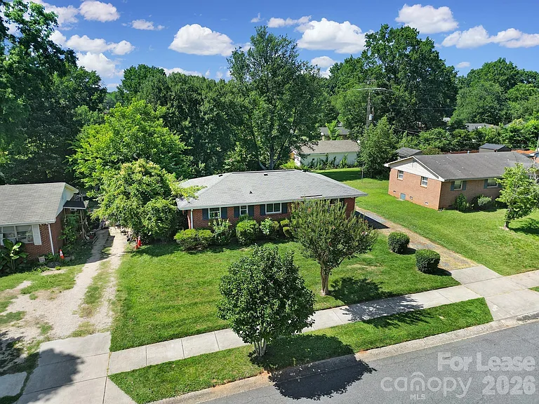 4301 Briarhill Dr — Photo 3