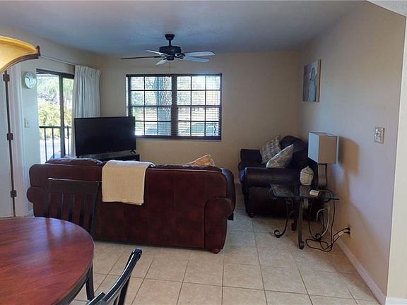 3rd image of 19505 Quesada Ave Unit T201