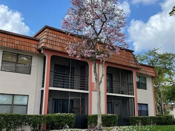 871 NE 207TH Lane #104-15, Miami, FL 33179