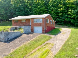 124 Half Moon Rd, Lloyd, NY 12528